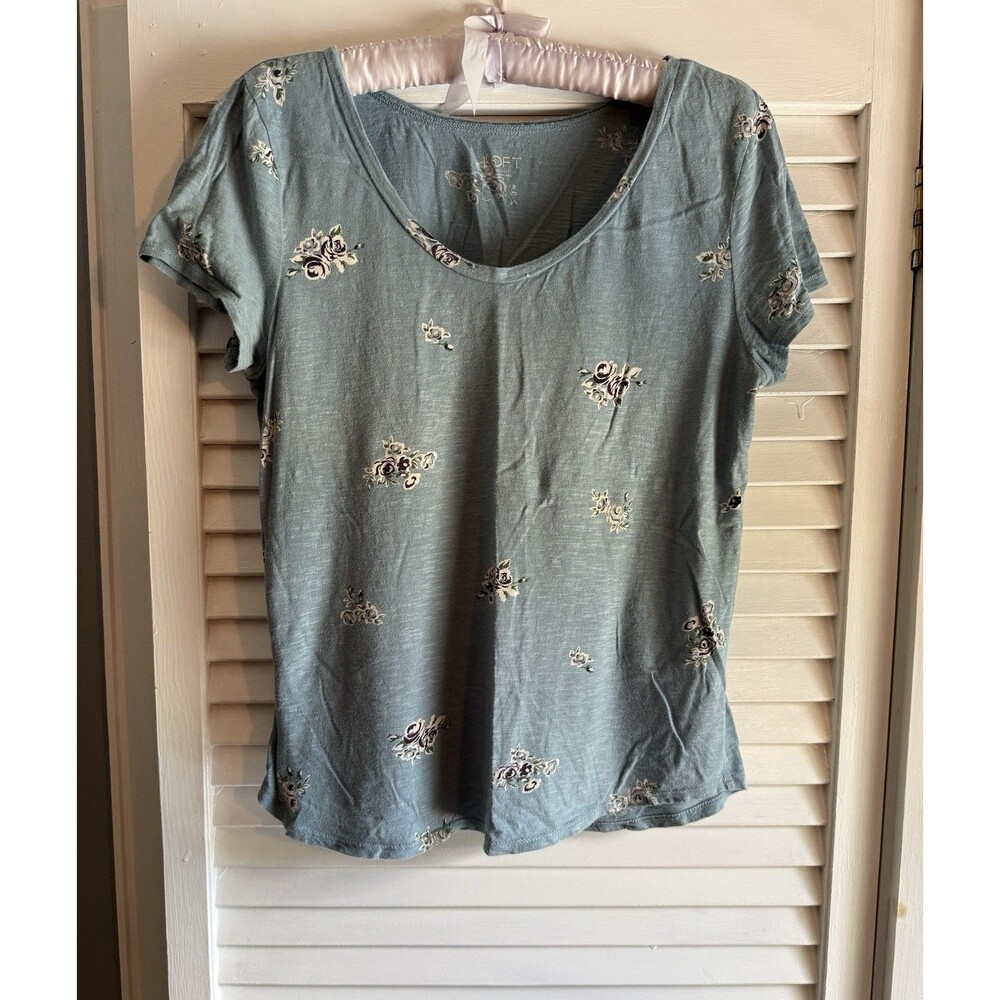 Loft Blue Floral Short Sleeve T-shirt size S Top Cottagecore Naturecore Casual